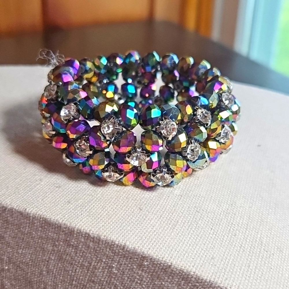Aurora Borealis Coated Glass Bead Stretch Bracelet - Picture 2 of 4